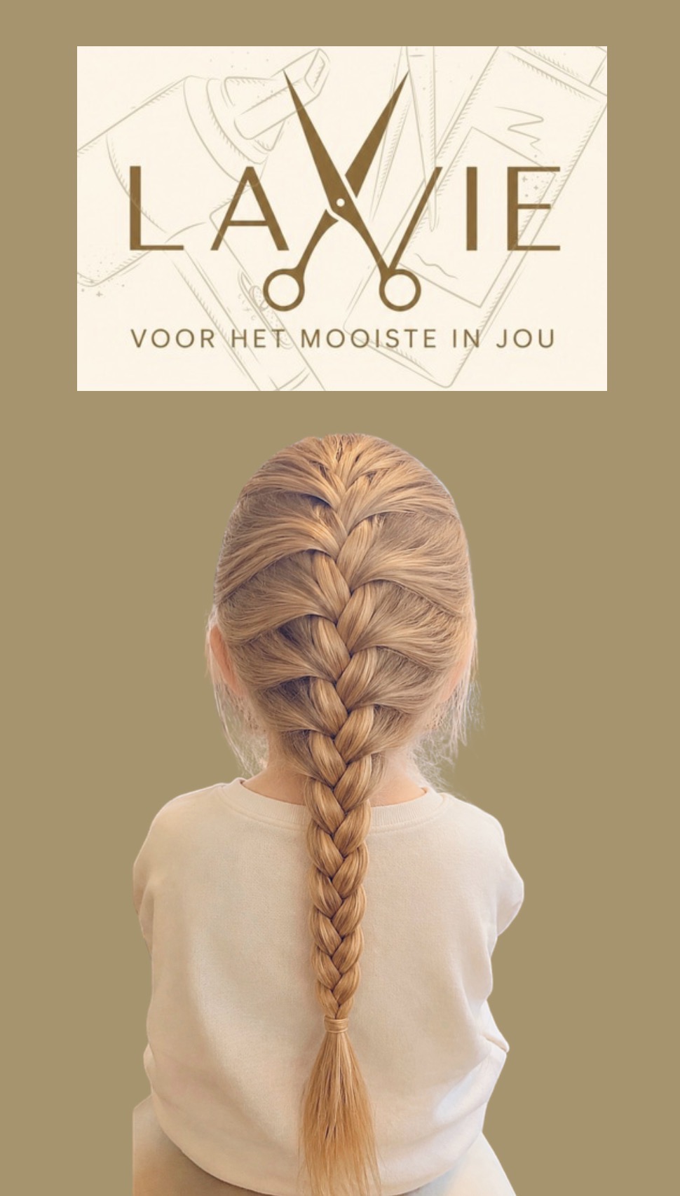Meisje met lange blonde Franse vlecht